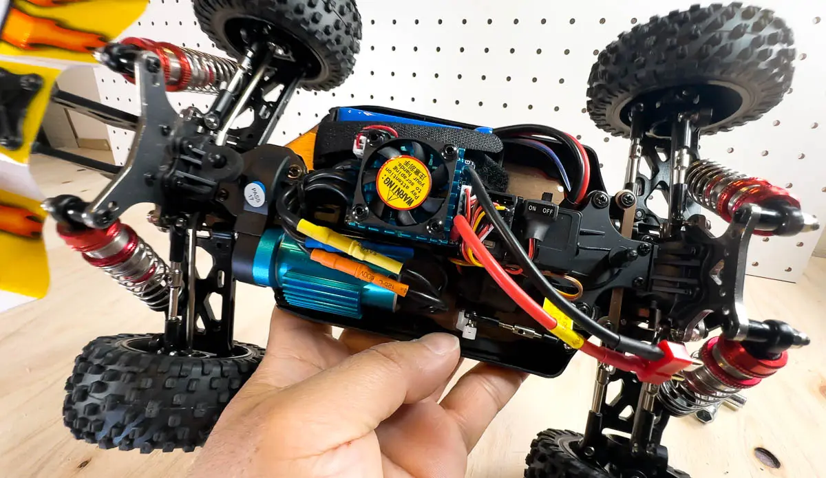 めっちゃ楽しい】1/14スケール 爆速バギー 時速75km!!! 〜 Wltoys