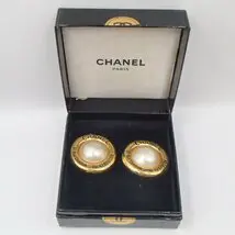 シャネルの古いイヤリングは今でも売ることは可能？ 静岡県のお客様