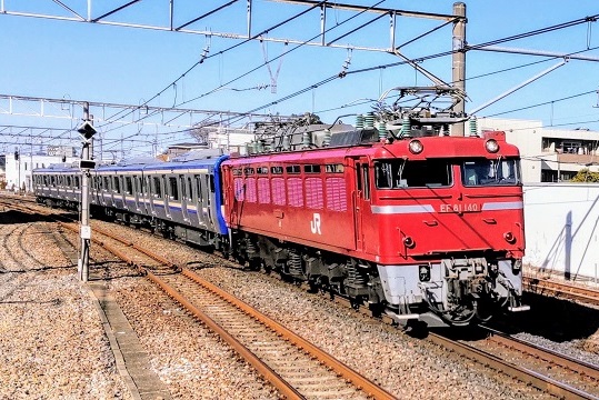 横須賀総武快速線用E235系1000番代クラJ-29編成の配給輸送、EF81 140が