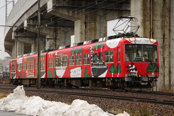 富山地方鉄道で「富山もようトレイン」の運行開始 | 鉄道ホビダス