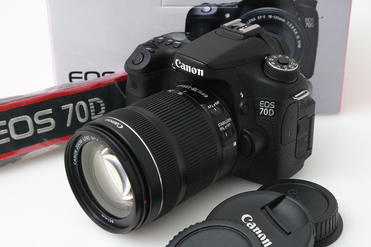 美品】Canon EOS 70D 18-135レンズキット美品 バック付き デジタル
