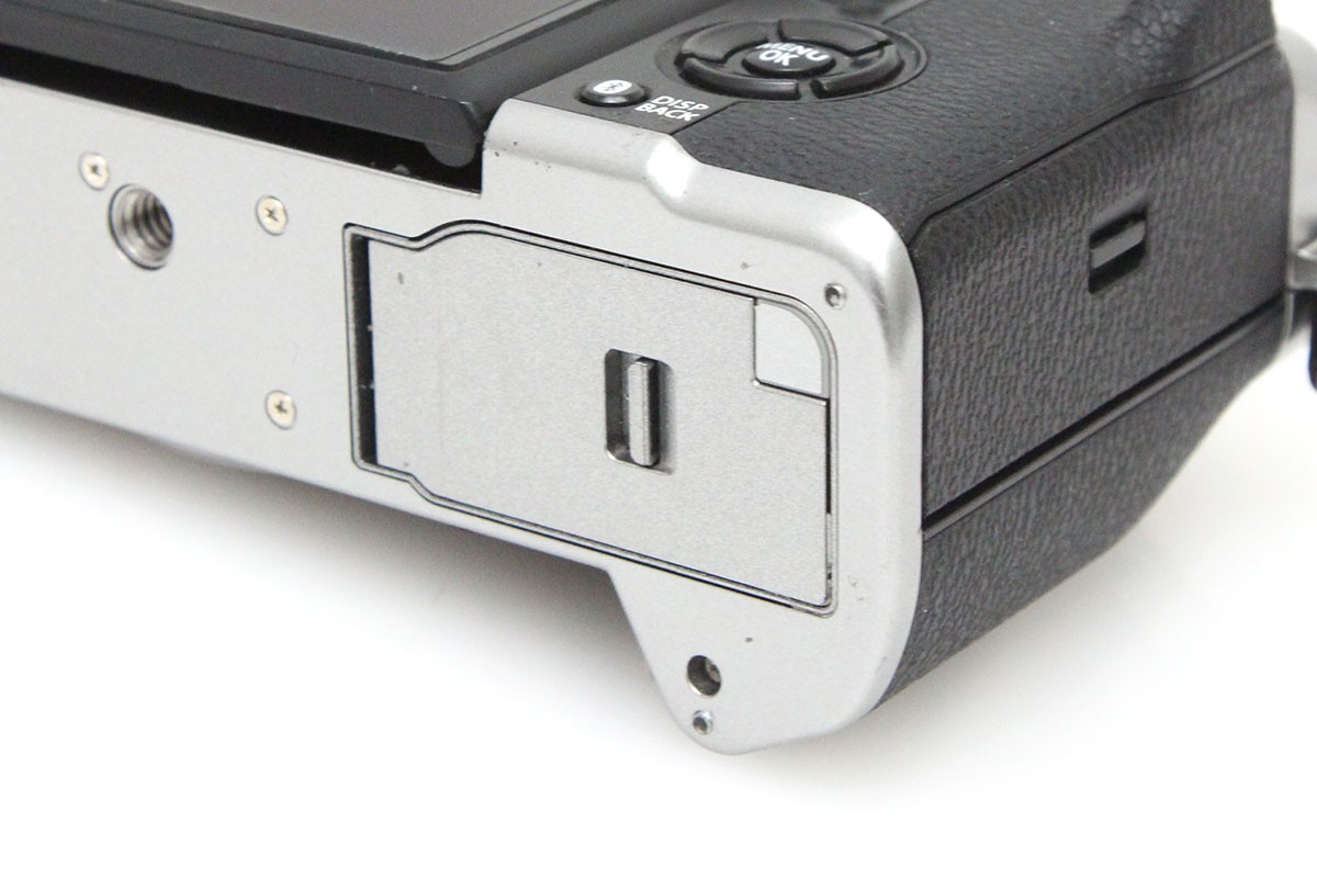 FUJIFILM X-T5 ボディ [シルバー]（センサー清掃済） CA01-P608-2P4