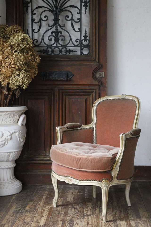 美品】フランスアンティーク ルイ15世 オーク材の装飾家具 送料込[3295]