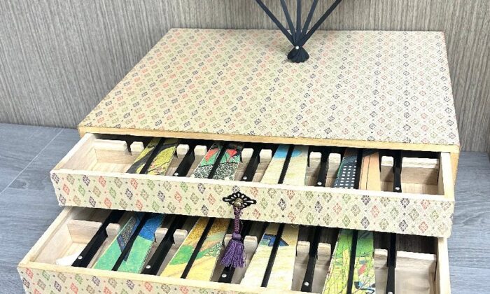 桂光春(不老庵)】◇銅地金銀鍍金 片切彫『富士図』彫金額◇検）加納