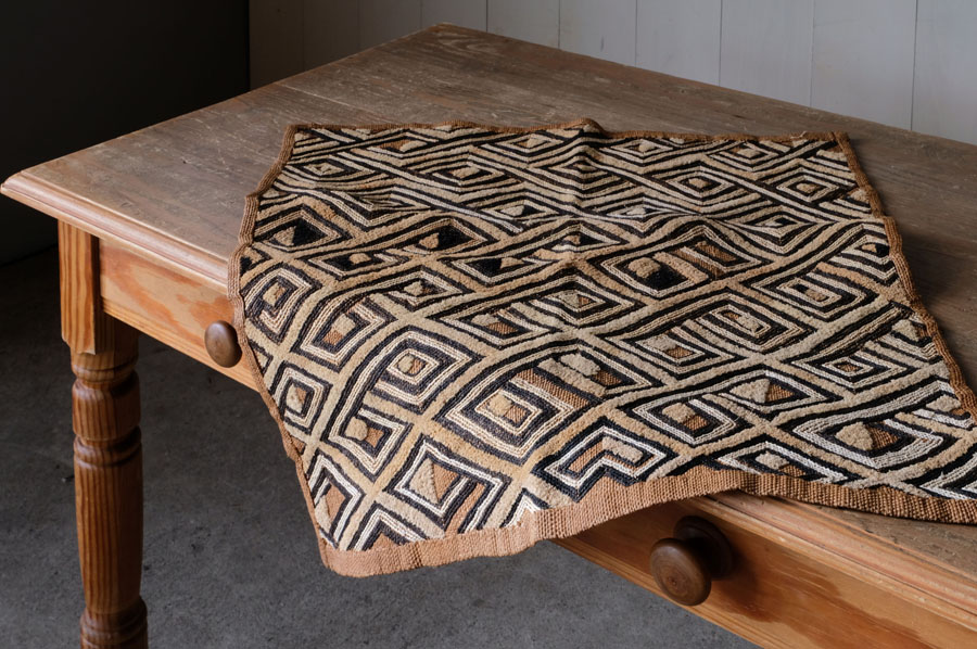 クバ族 草ビロード アンティークファブリック ② | REFACTORY antiques