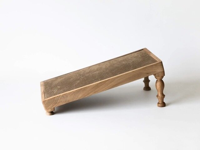 オルネコ｜クルミの木の爪とぎ（フレーム・爪とぎセット） - Orné de