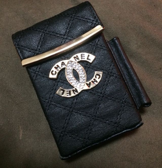 セール中 【】 シャネル(Chanel) タバコケース キャビアスキン