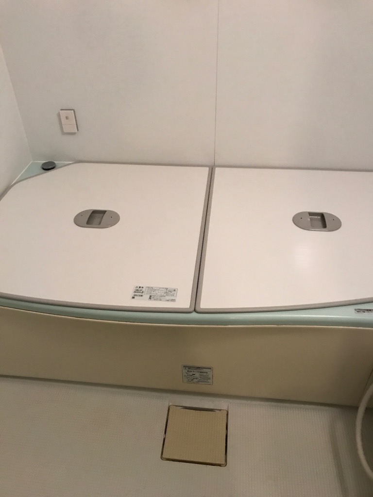 TOTO AFEKK81111WR2 TOTO 風呂ふた ST2枚風呂蓋R 把手付 EKK81111WR1の