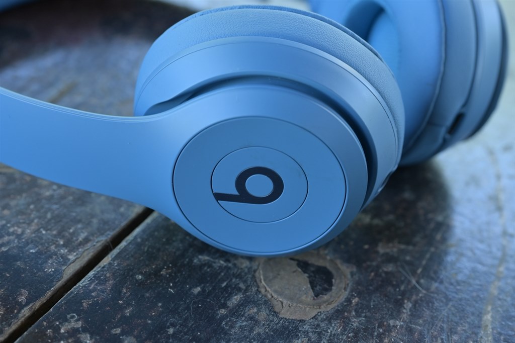 デザインよしで音質も○。ついつい持ち歩きたくなるヘッドホン