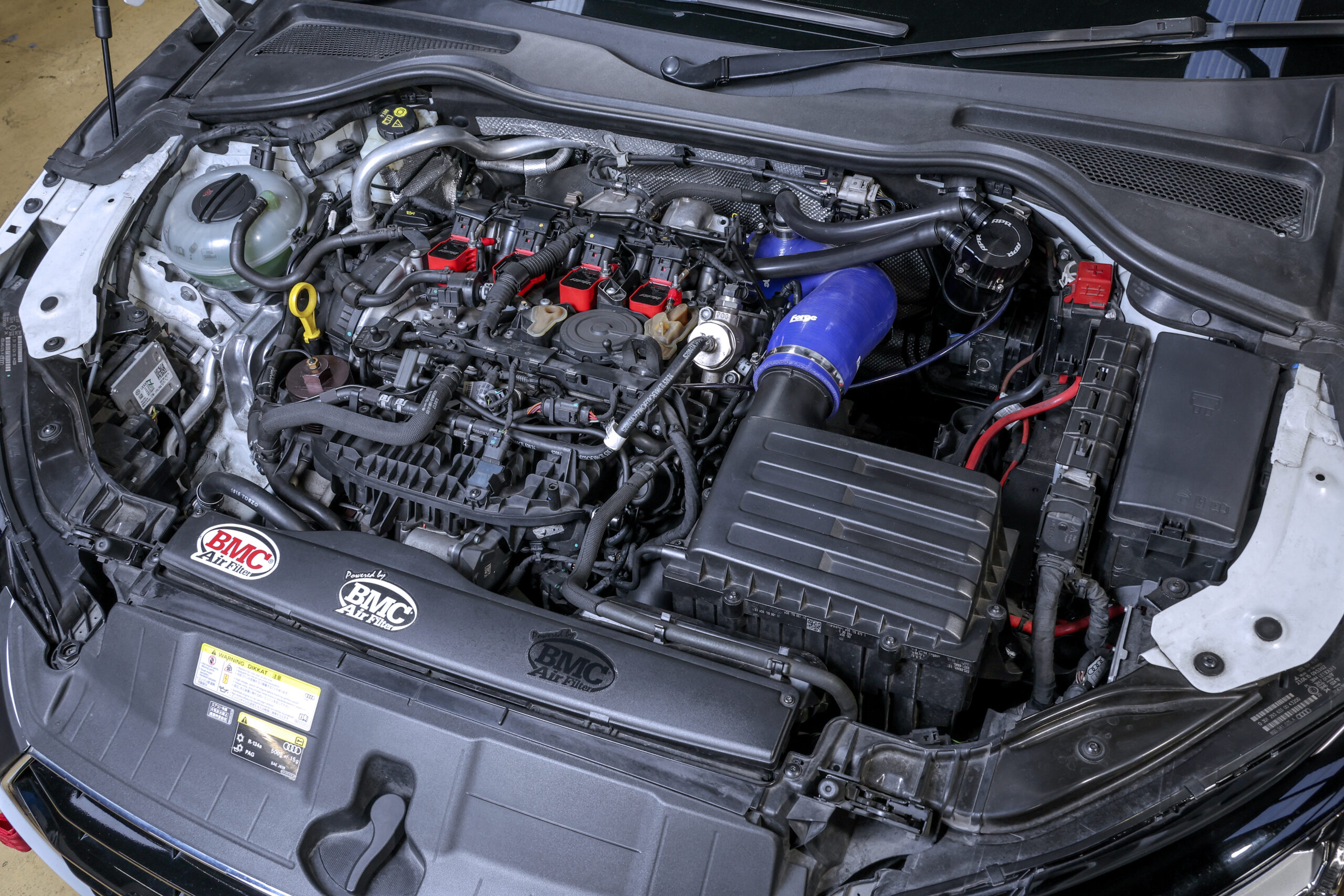 高出力で軽量なFF2ℓターボで新たなるベース車の提案！「モーター