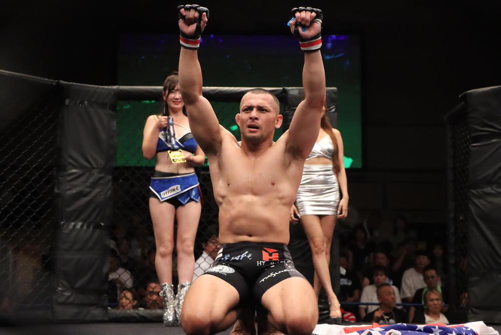 NEXUS】ウィルキンスが体重超過の小川健晴を極めてライト級王座戴冠