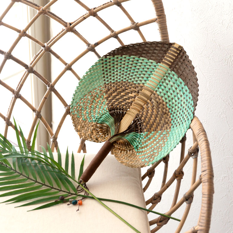 うちわ 団扇 扇子 せんす ロンタル 椰子製 ハンドメイド ビーズ付き 約