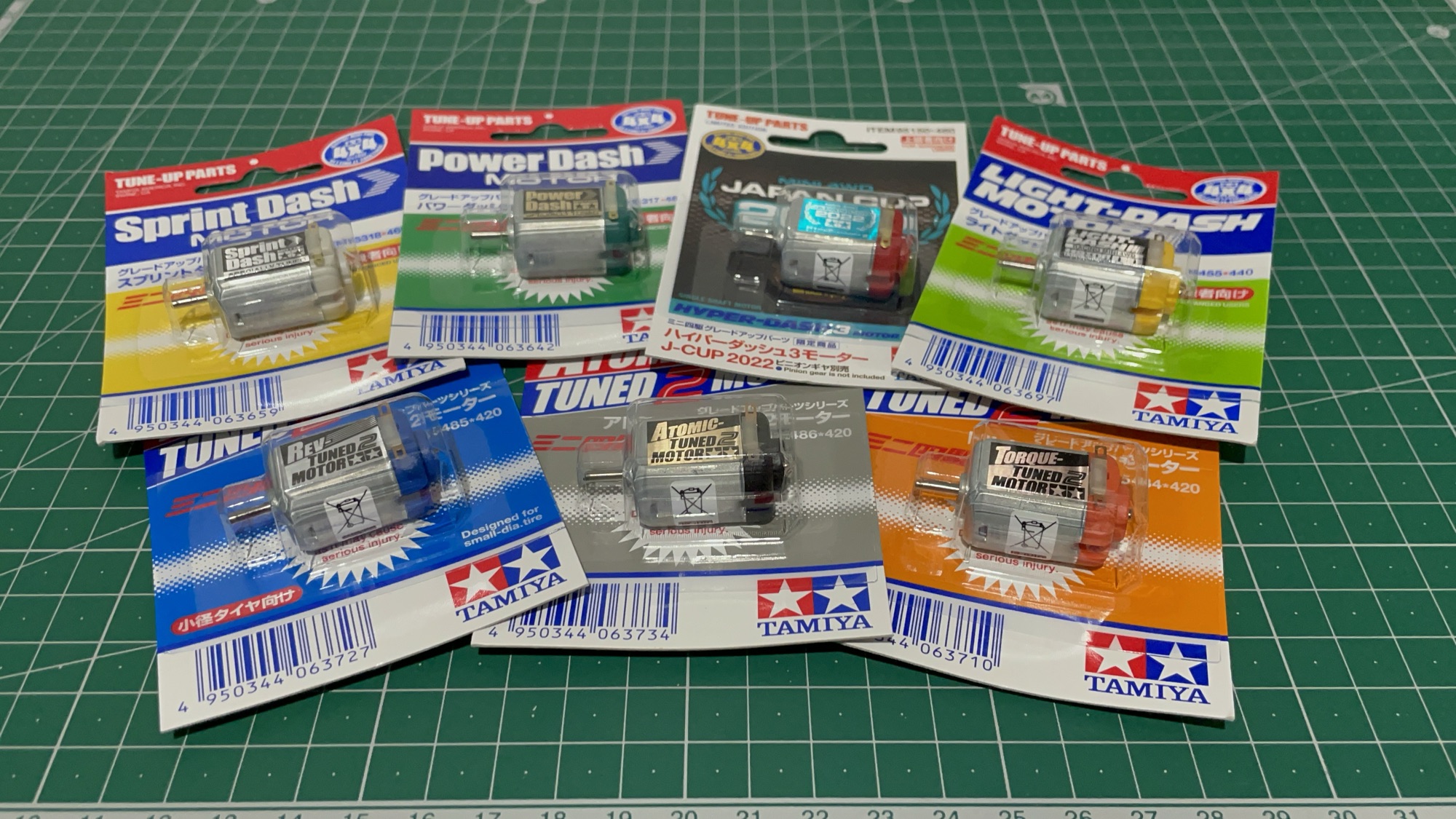 ミニ四駆】片軸モーターどれが速い？？走行してタイム比較してみた