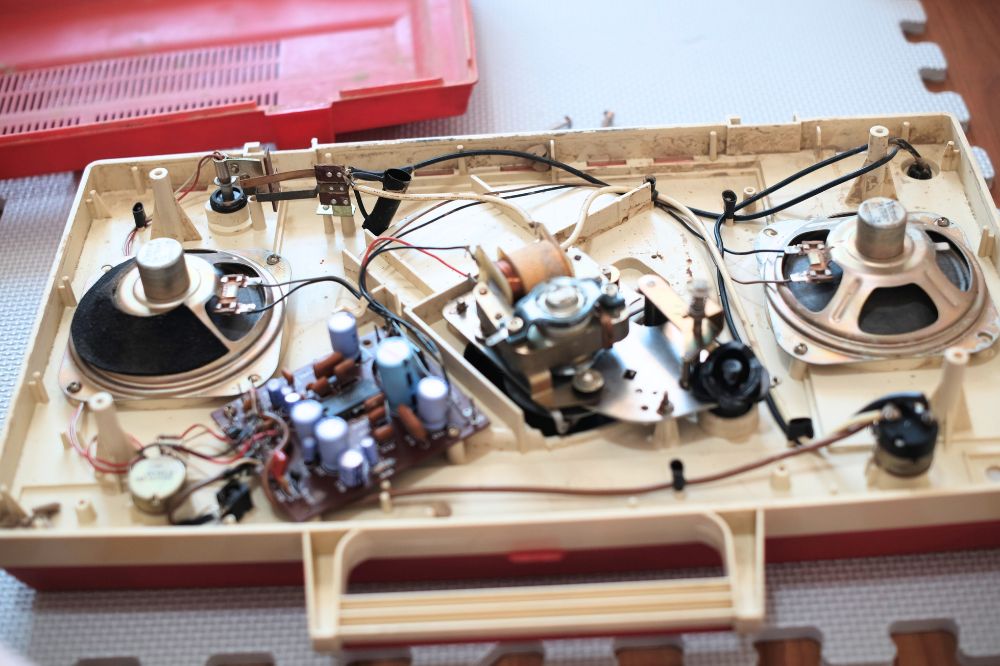 通販｜レトロなポータブルレコードプレーヤー｜ビクター（victor） PE