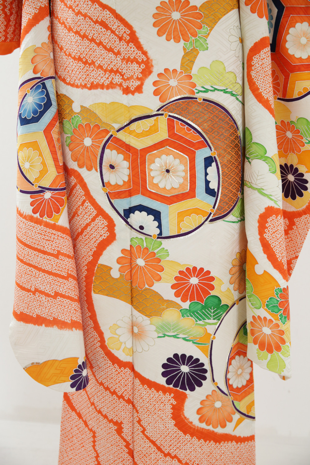 振袖 オレンジ 波模様 花柄 金 振袖 オレンジ 波模様 花柄 金