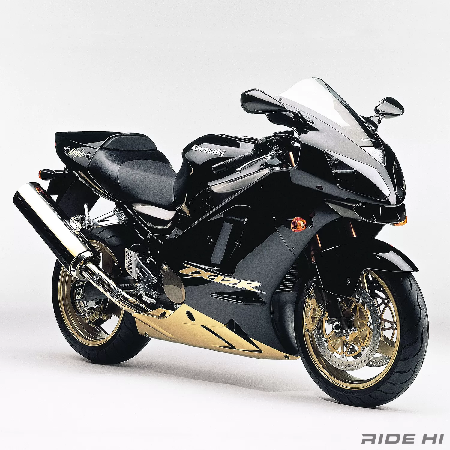 ZX-12Rのエンジン上を通る独創のモノコックフレーム！【このバイクに