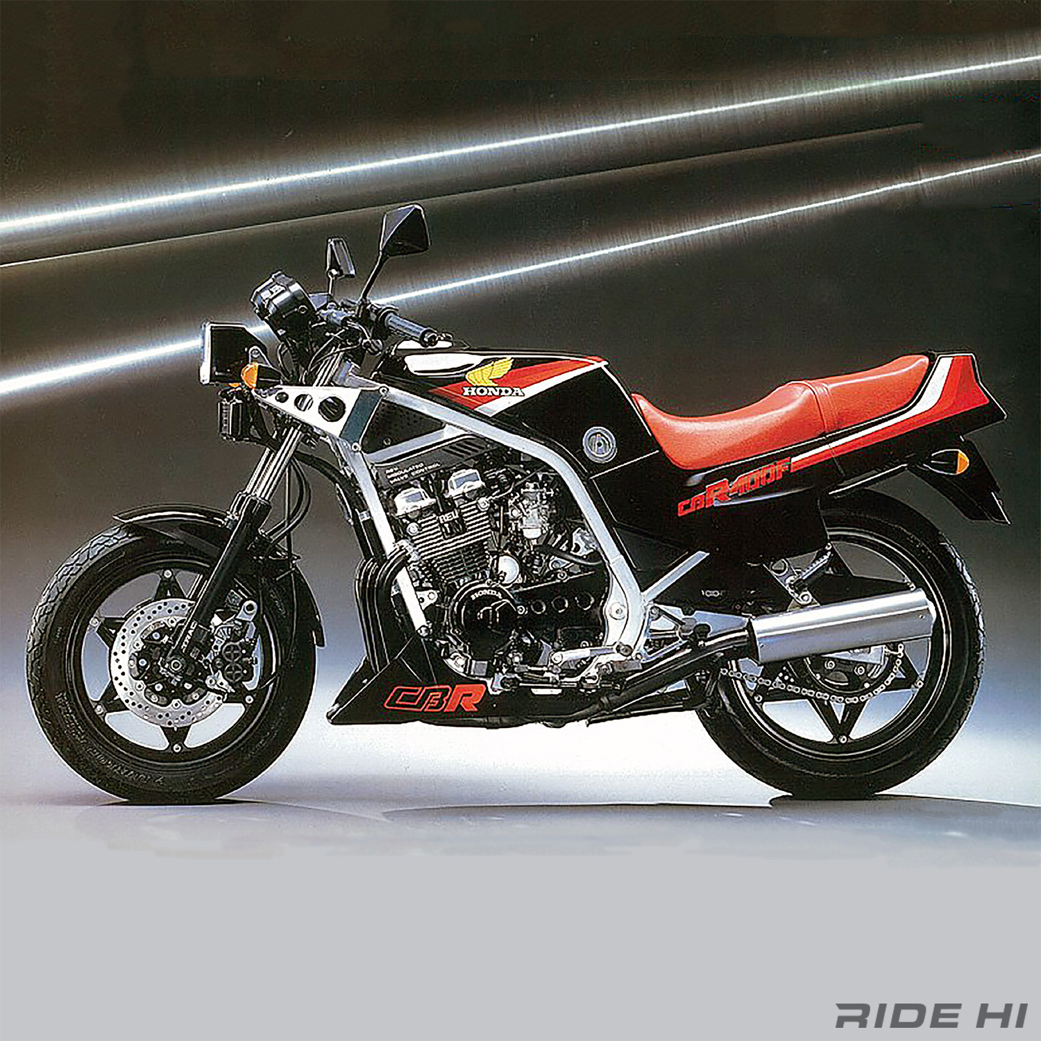 CBR400Fは空冷ネイキッドがT.T.レーサーの魅力を際立たせた！【この