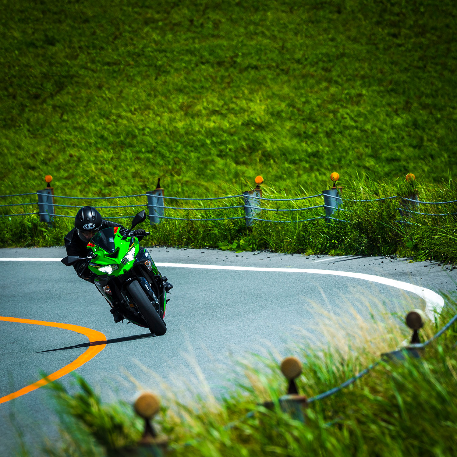 ZX-25R試乗記】ZX-25Rのボア×ストロークからカワサキの狙いを見る