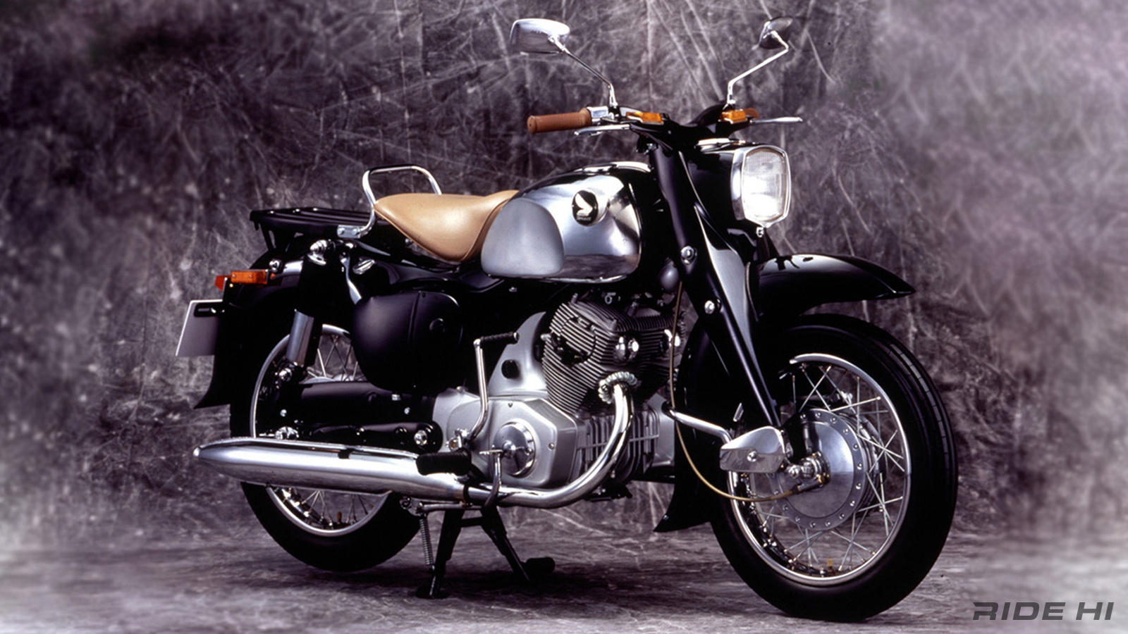 ホンダ初の世界戦略CB72の超絶マニアック仕様!?【このバイクに注目