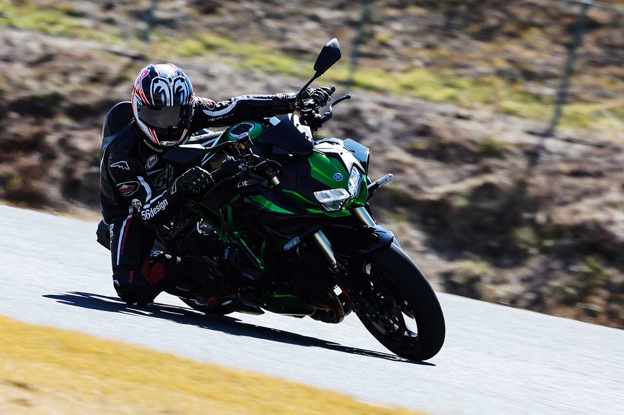 KAWASAKI Z H2 SE【異次元の加速に痺れる】中野真矢＆平嶋夏海