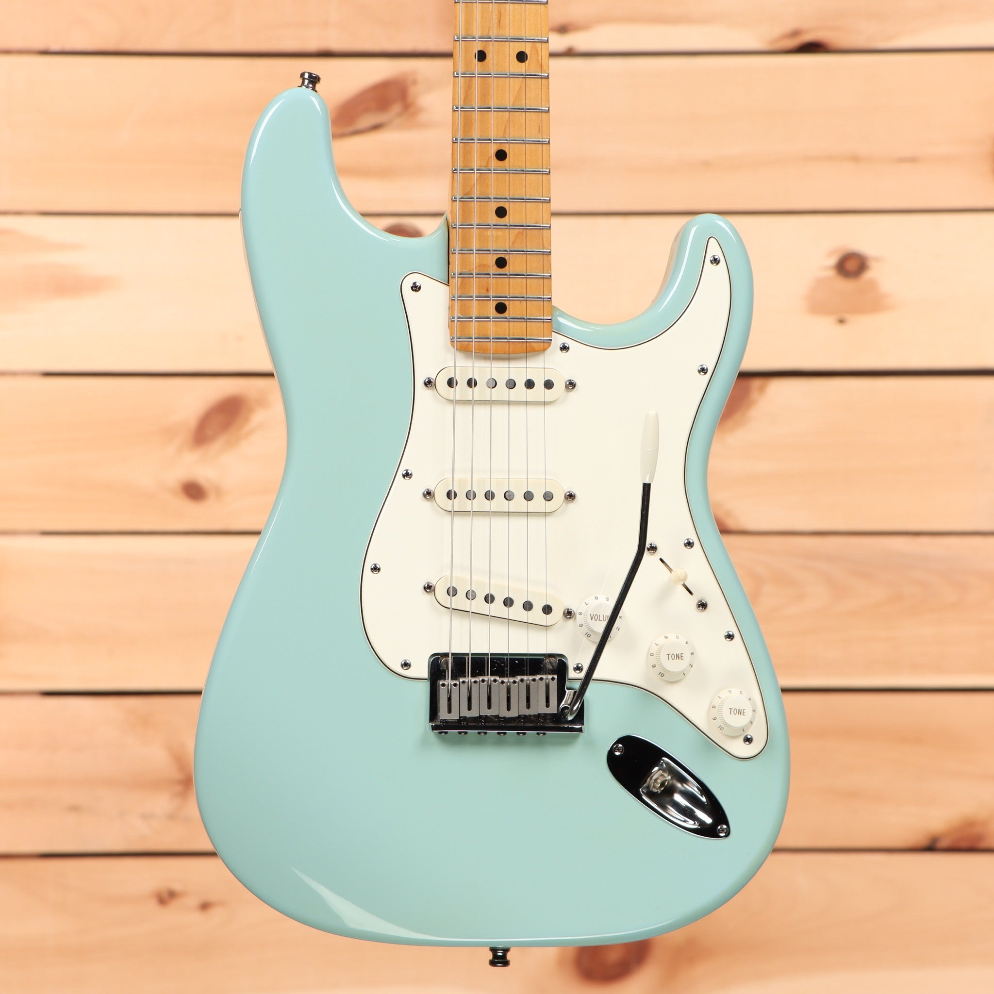Fender American Standard Stratocaster - Sonic Blue – Righteous Guitars