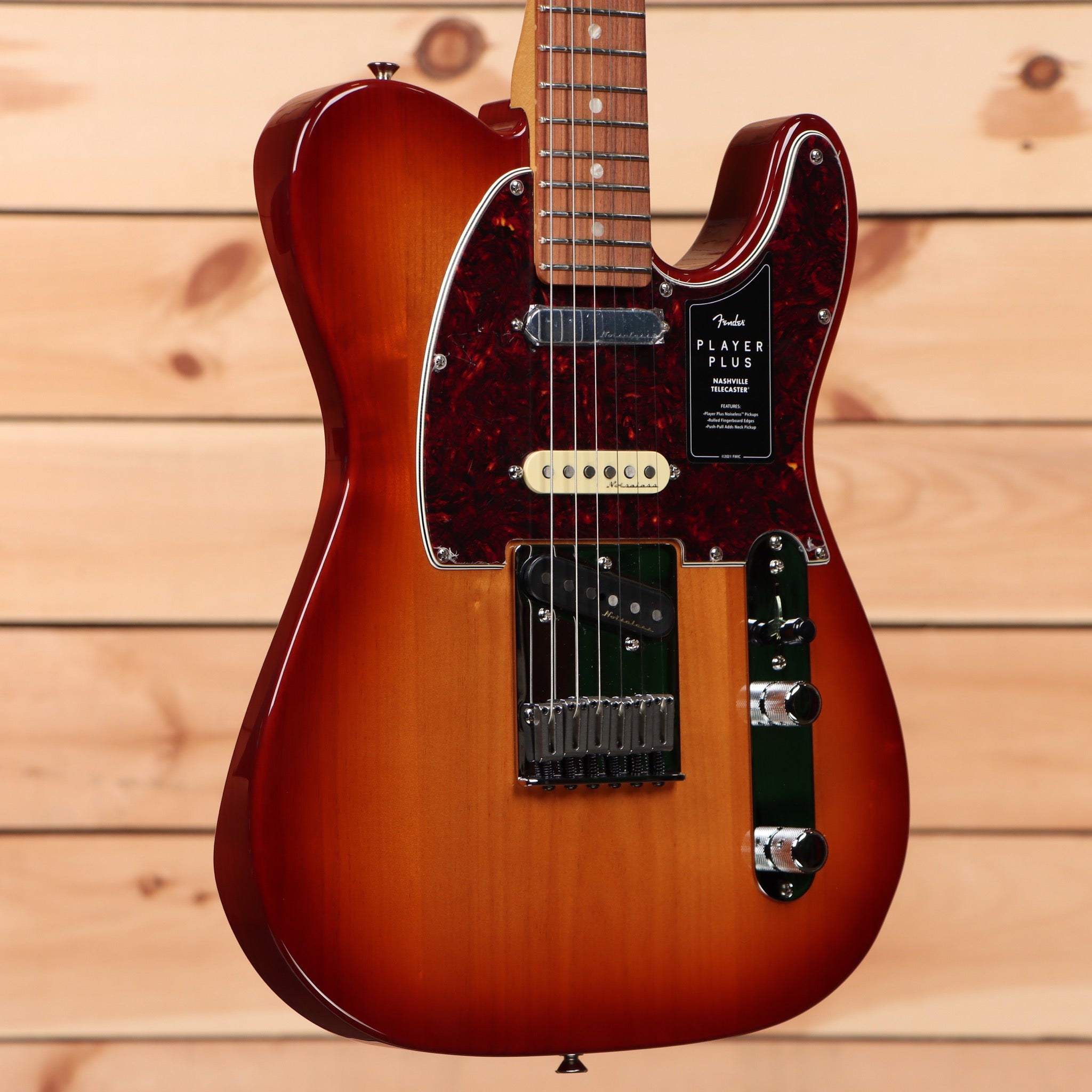 Fender Player Plus Nashville Telecaster - Sienna Sunburst