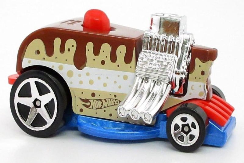 Hot Wheels Celebration Racers - Birthday Burner - Ri Happy