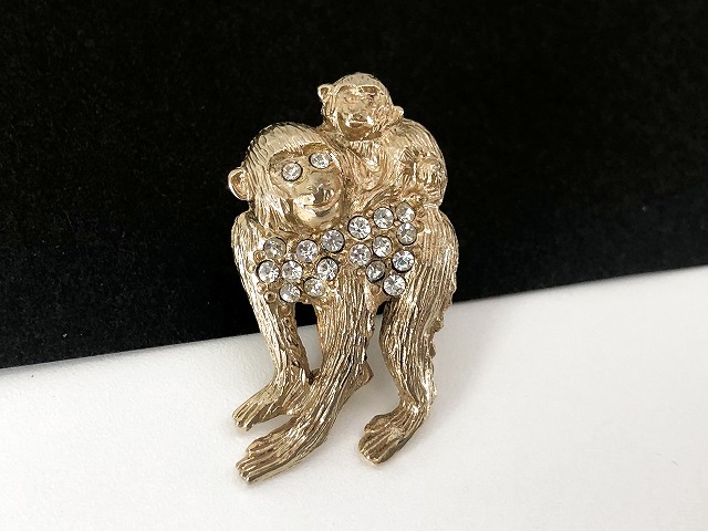 サル 猿モチーフ ブローチ USA ヴィンテージ コスチュームジュエリー