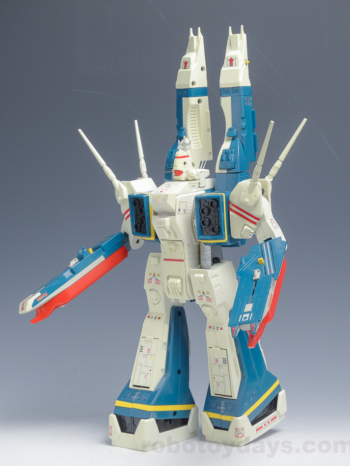 タカトク 超時空要塞マクロス SDF-1 変形タイプ ロボット シール付き