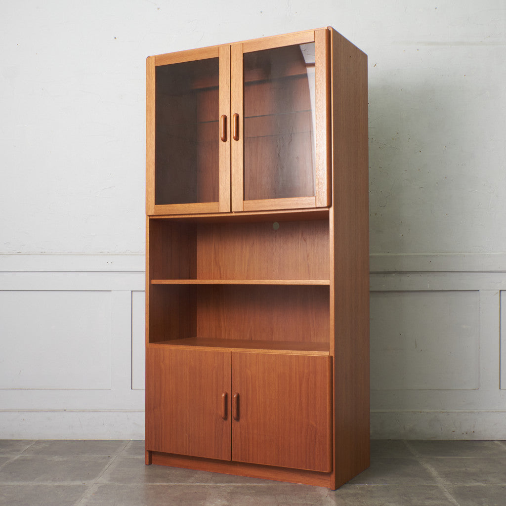 デンマークヴィンテージ ガラスキャビネット｜jesper – rocca rocca