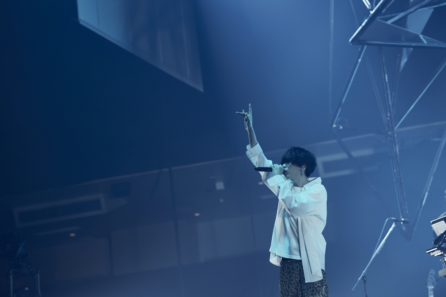 米津玄師／日本武道館 2018.01.10 邦楽ライブレポート｜音楽情報サイト