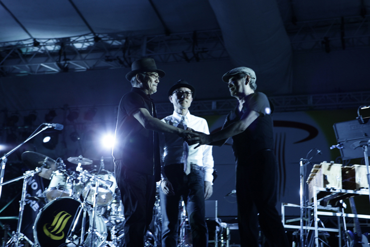 WORLD HAPPINESS ワールドハピネス レジャーシート 高橋幸宏 多くの人