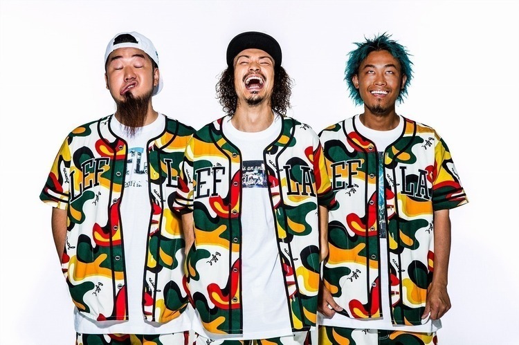 ミュージシャン WANIMA LIVE SET KENTA（Vo, B / WANIMA）（Photo by