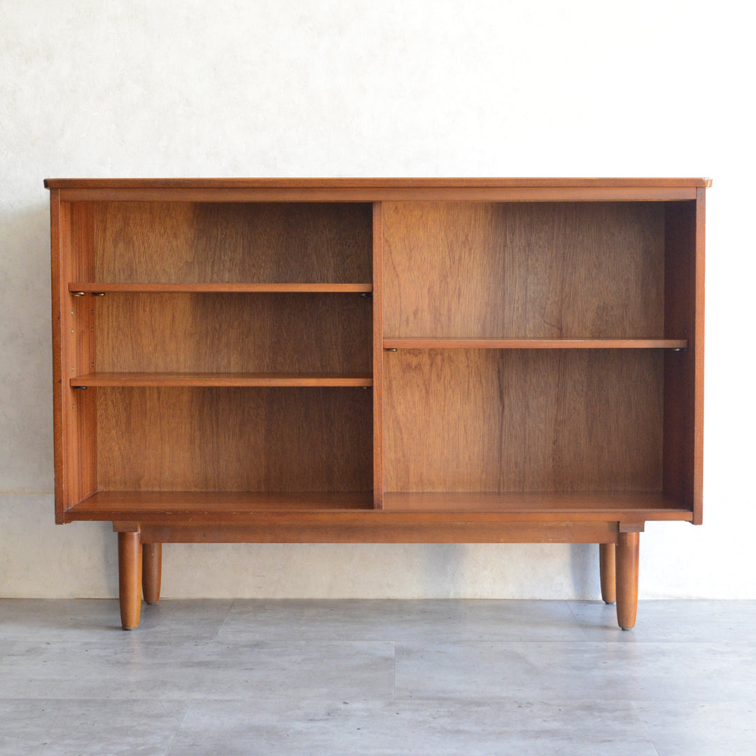 ヴィンテージ・ミッドセンチュリー シェルフ キャビネット ページ/食器