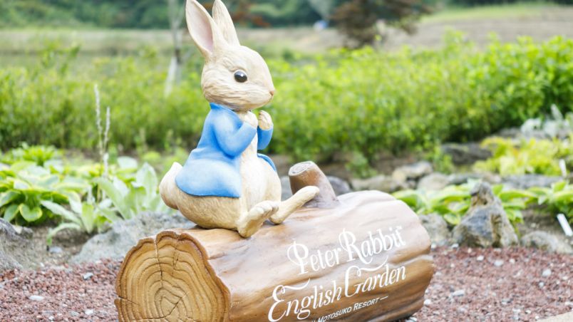 山梨・富士河口湖】「ピーターラビット™」のイングリッシュガーデンが