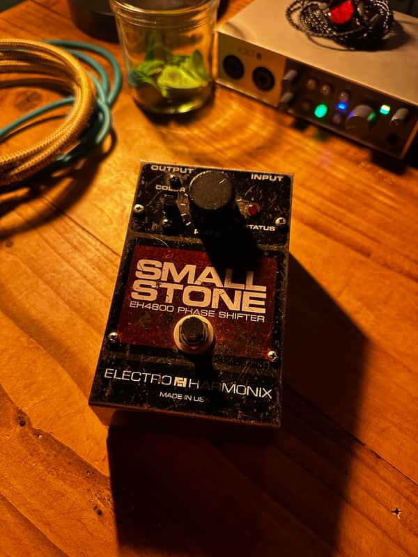Electro-Harmonix Small Stone EH4800 Phase Shifter | Reverb UK