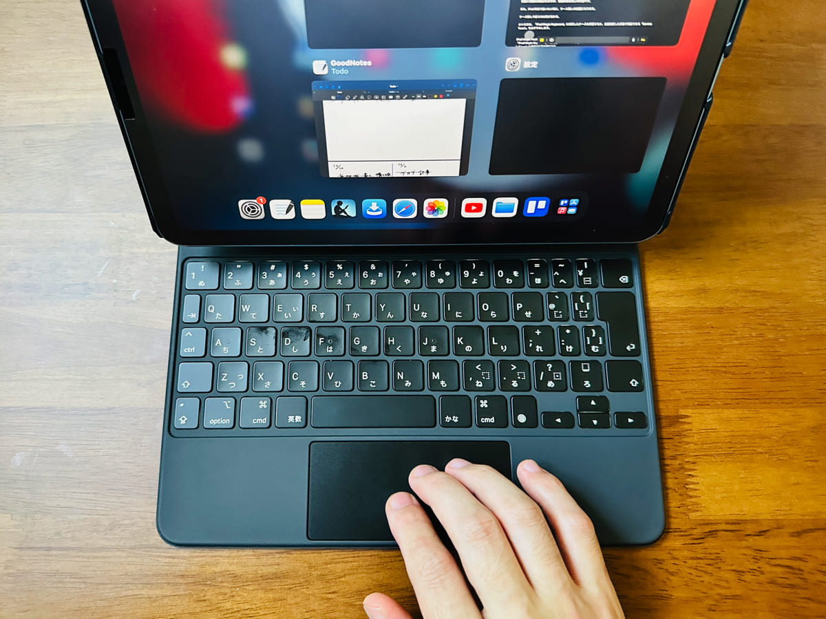 Apple ipad air 第5世代 マジックキーボード 256GBSIMフリーipadair第5