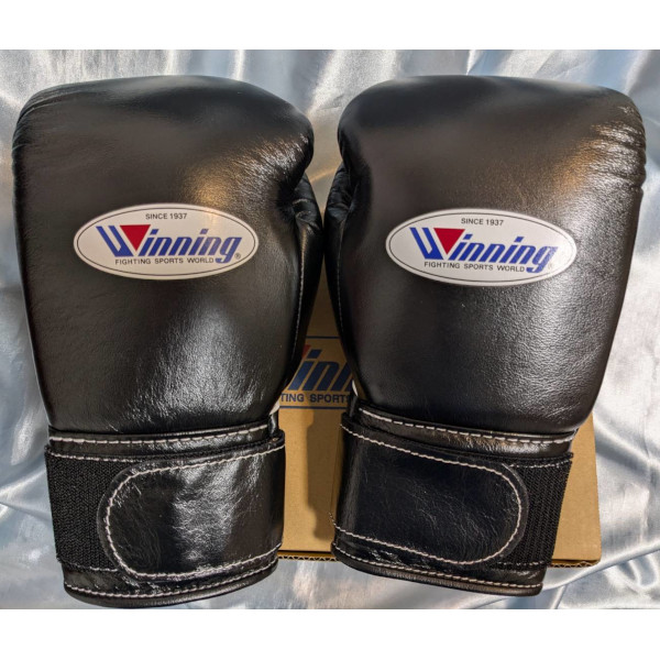 hokuseiあにに】【美品】ウィニング ボクシンググローブ 8オンス 超美