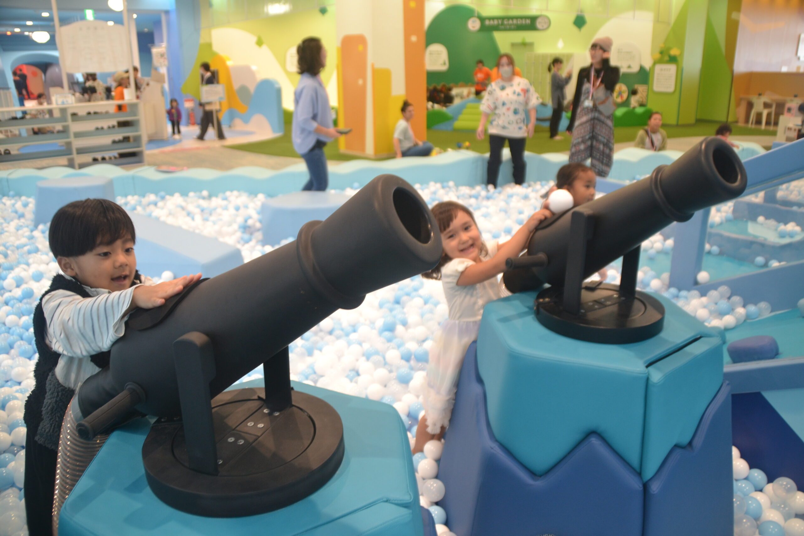 モコ】ことりのおおきなあそびば モコ】ことりのおおきなあそびば