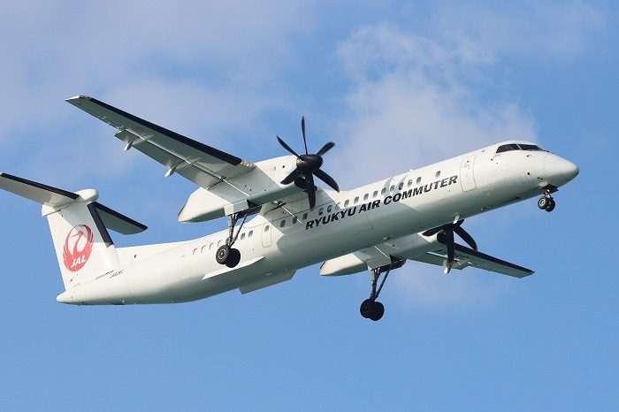 機長席窓にひび割れ RAC機が那覇空港に引き返す 沖縄