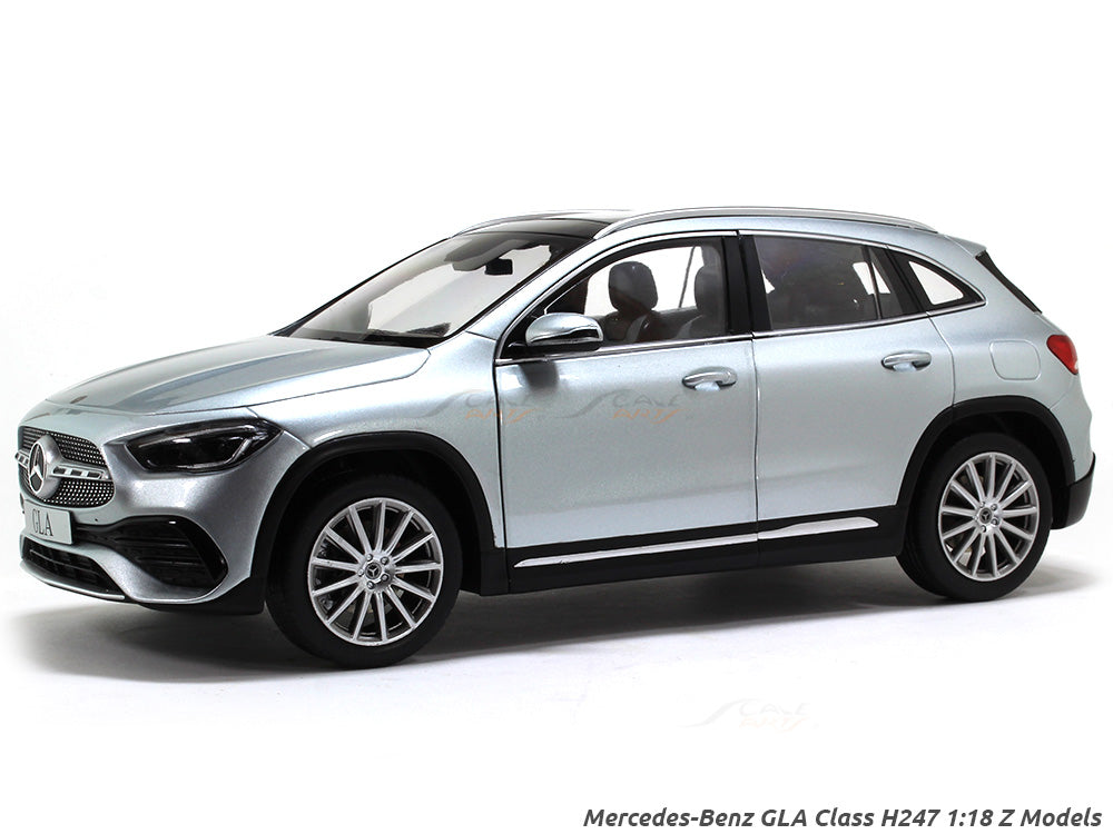 Mercedes-Benz GLA Class H247 1:18 Z Models diecast Scale Model car