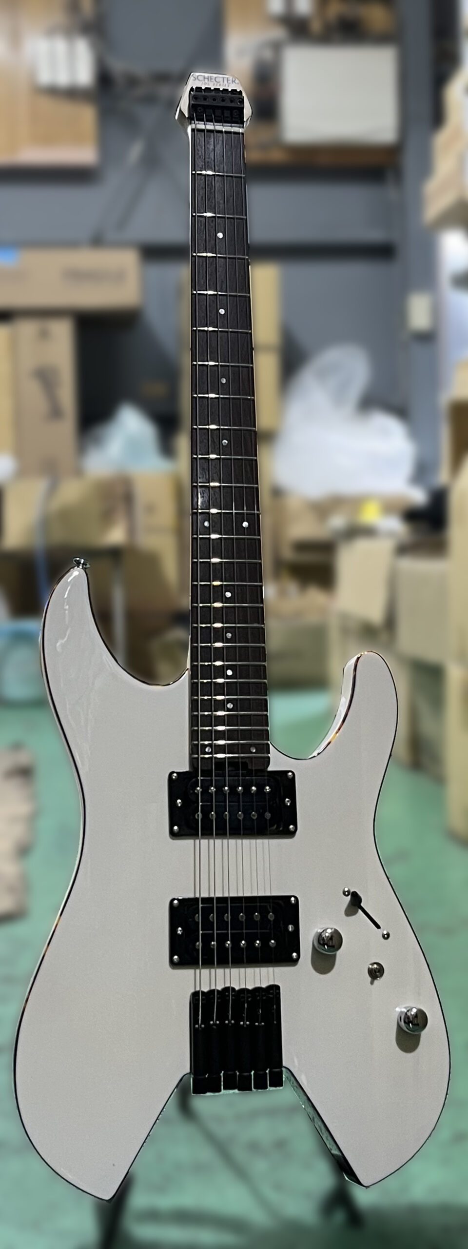 SPOTにOL-NV-HL/BKM、STWHが掲載されました | SCHECTER
