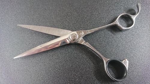 切れ味抜群♬ナルトシザー同様斜度付ハサミ理美容師プロ用☀