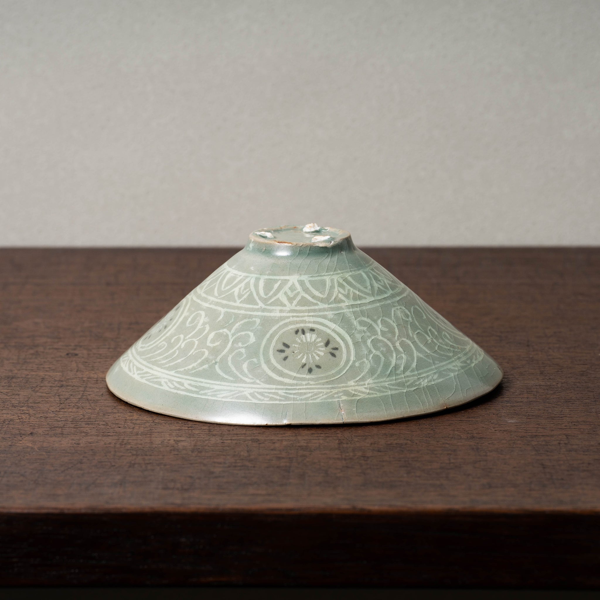 青磁 茶碗 白象嵌 菊花紋 高麗青磁 流谷 朝鮮・韓国⑤ gardenart