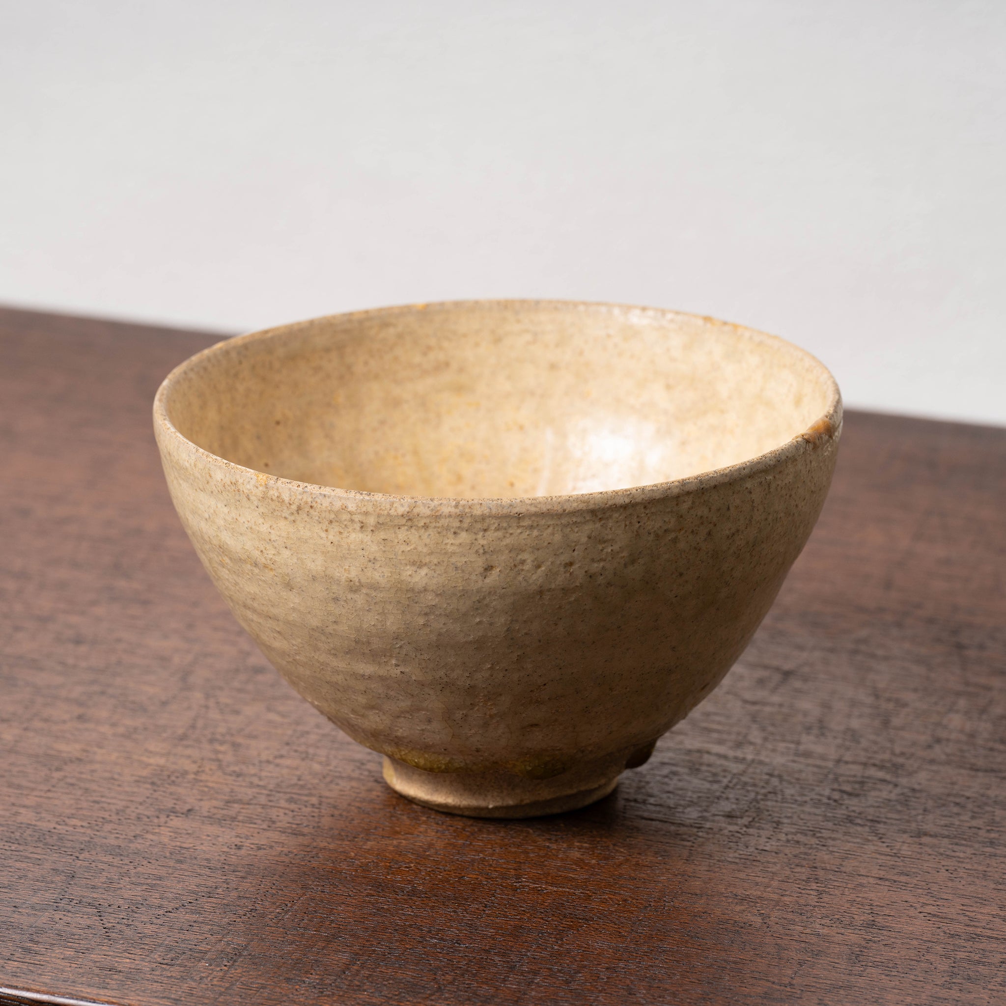 高麗青瓷、平茶碗、高麗末期、李朝初期。帛紗、箱。無傷。 【公式通販】