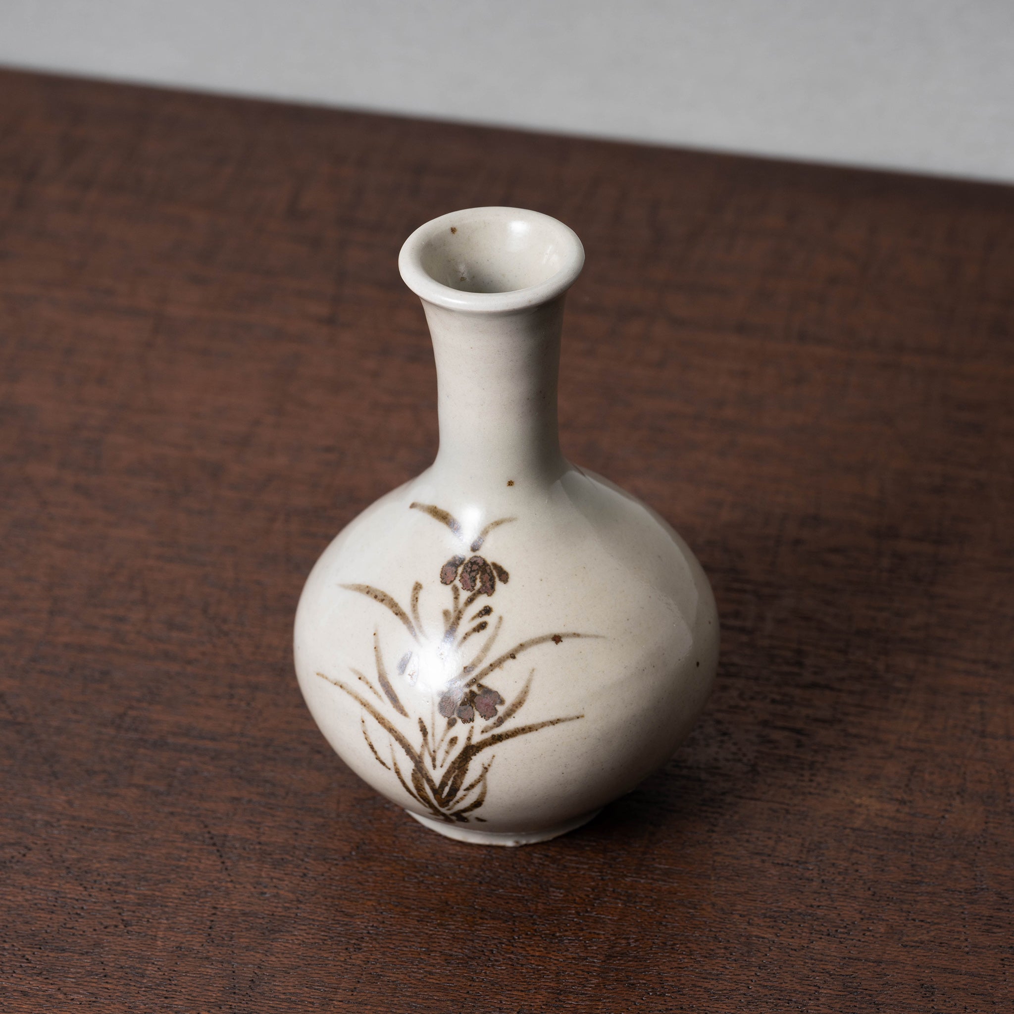 韓国美術 高麗～李朝時代 青磁 鉄絵唐草文 三獣頭壺 花瓶