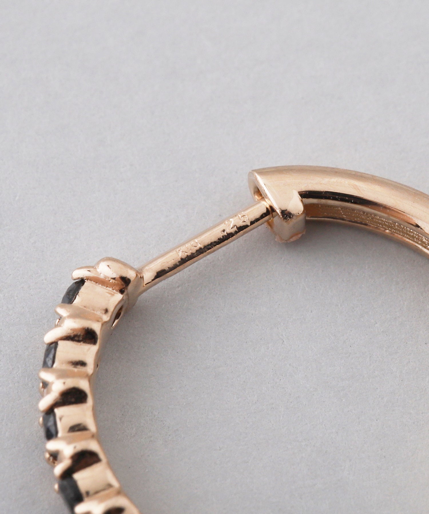 SIENAROSE】ブラックダイヤスナップピアス[M]｜アネモネ・シエナロゼ