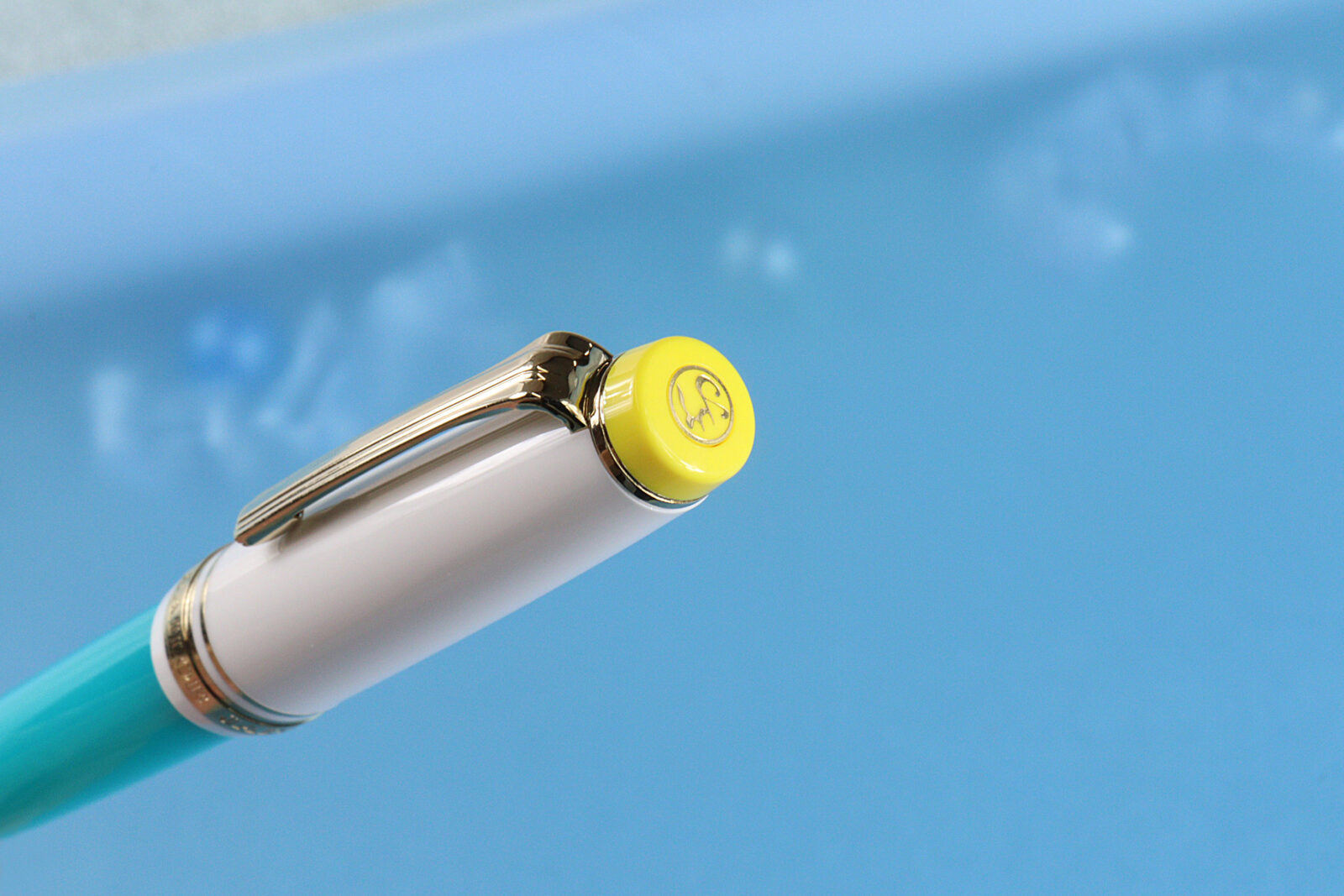 うさぎやオリジナル万年筆 『倉敷川の白鳥』 | セーラー万年筆