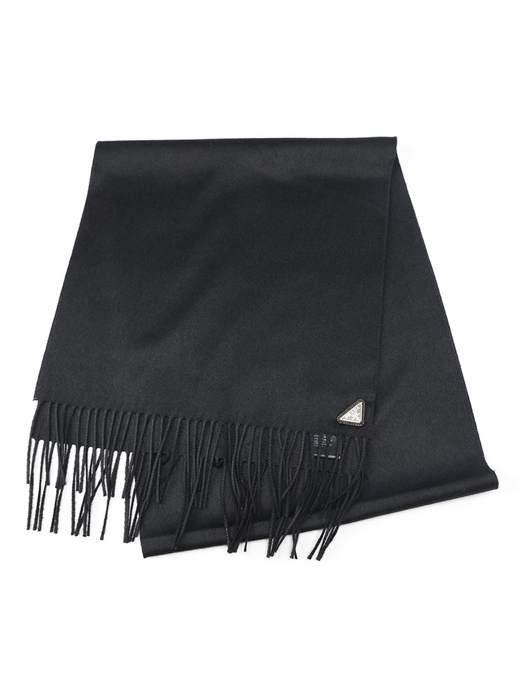 PRADA (プラダ) トライアングルロゴ カシミヤ混 ワンポイント ロゴ