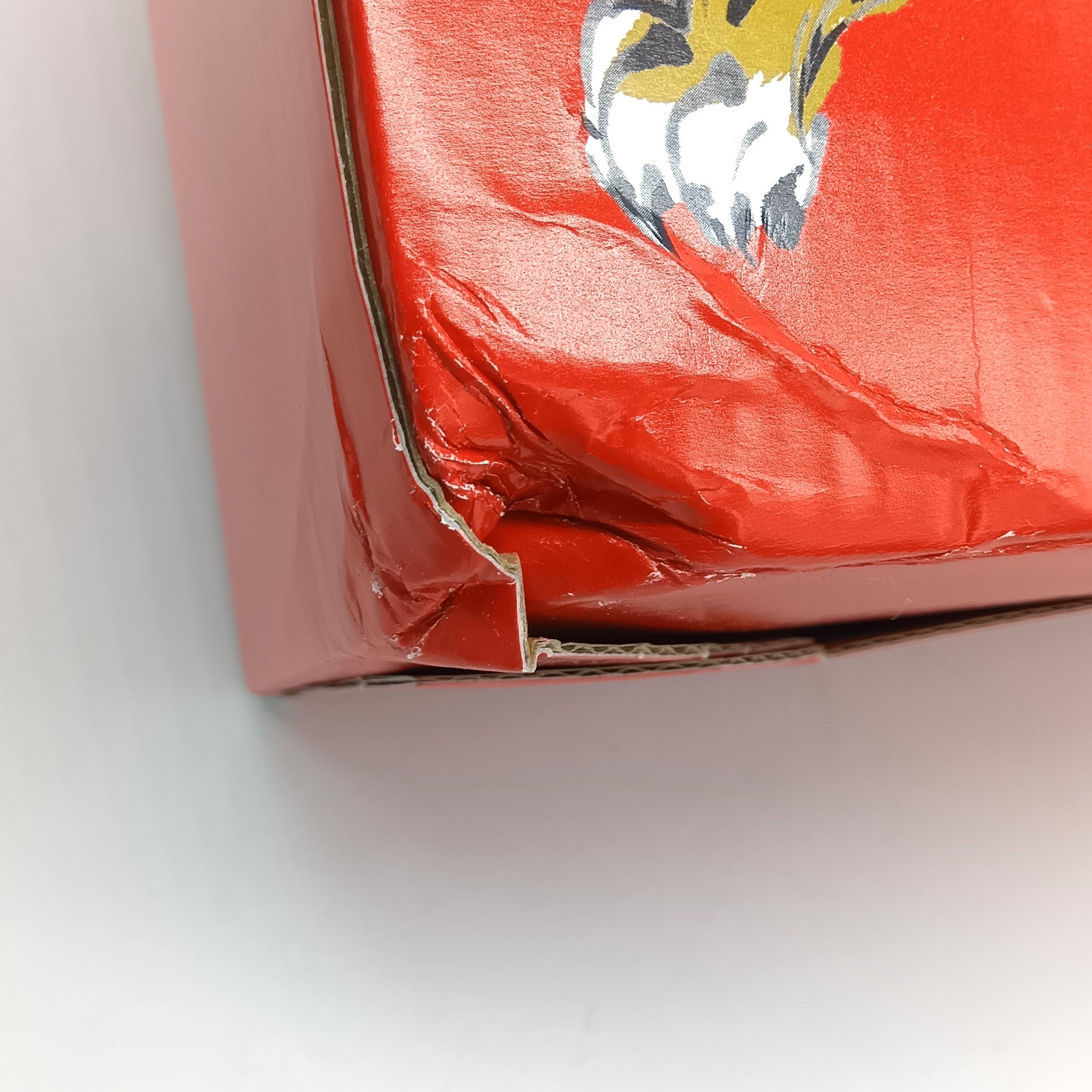 サントリー ウイスキーローヤル 干支 寅歳 2022年 600ml 陶器ボトル 43